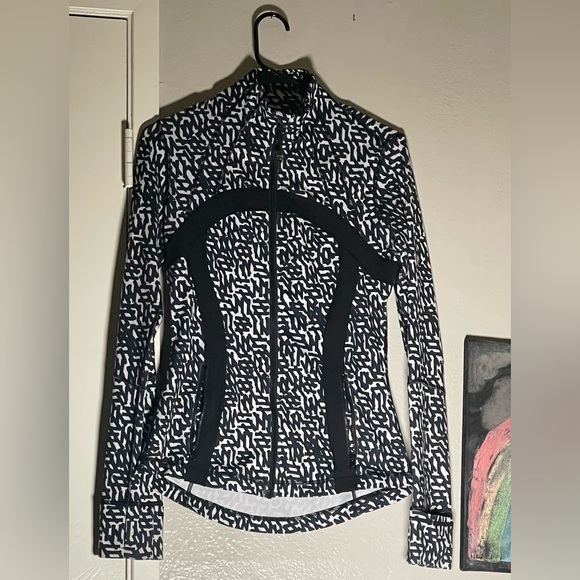 Lululemon Define Jacket in Net Pop Black and White - Picture 2 of 7
